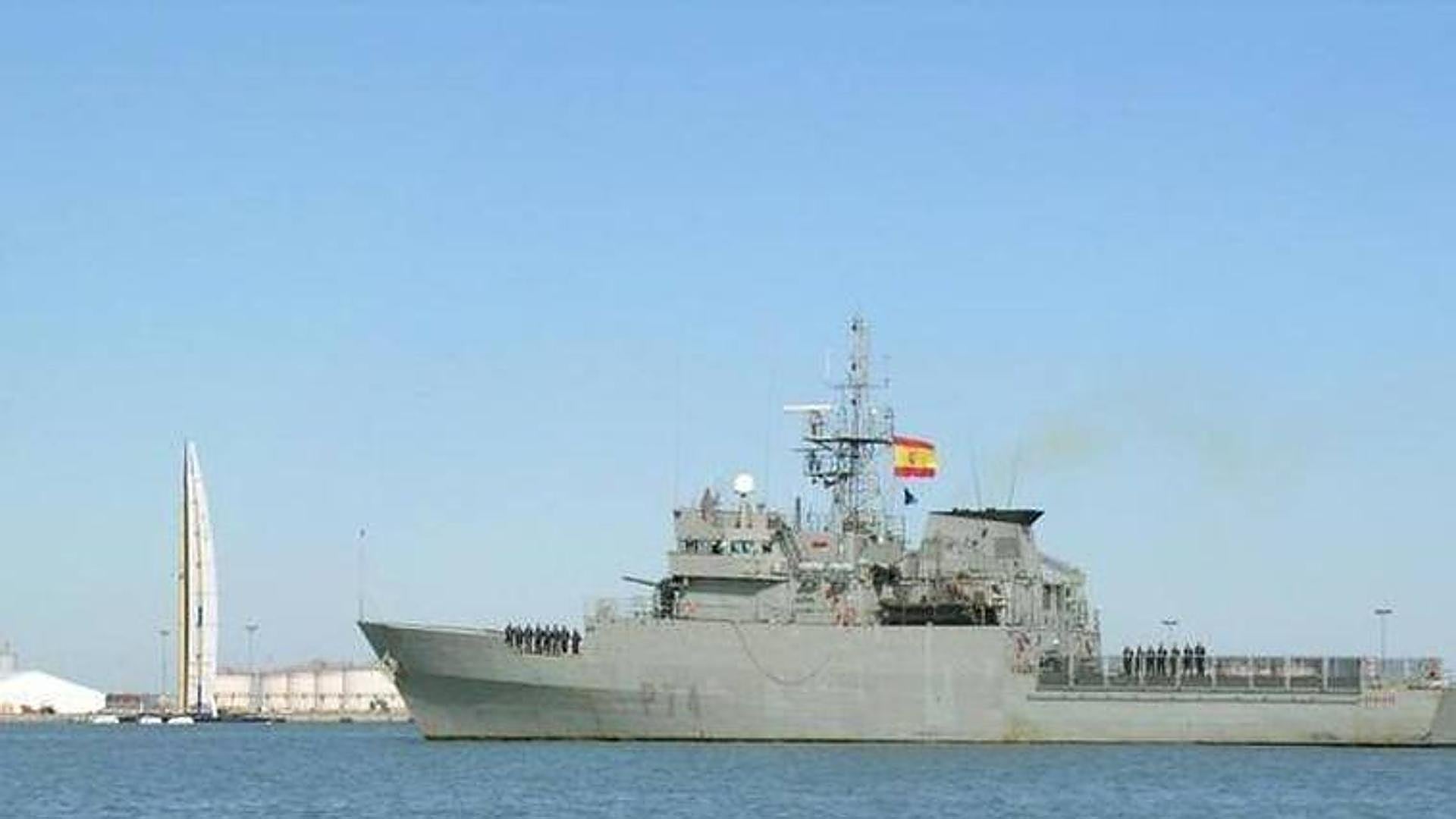 Navy patrol vessel docks in Port of Malaga and opens its decks to